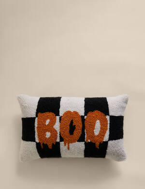 Polstar_s_napisem_Boo,_cena_799_Kc.jpg